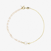 Poppy Finch 14ct yellow gold oval pearl chain bracelet