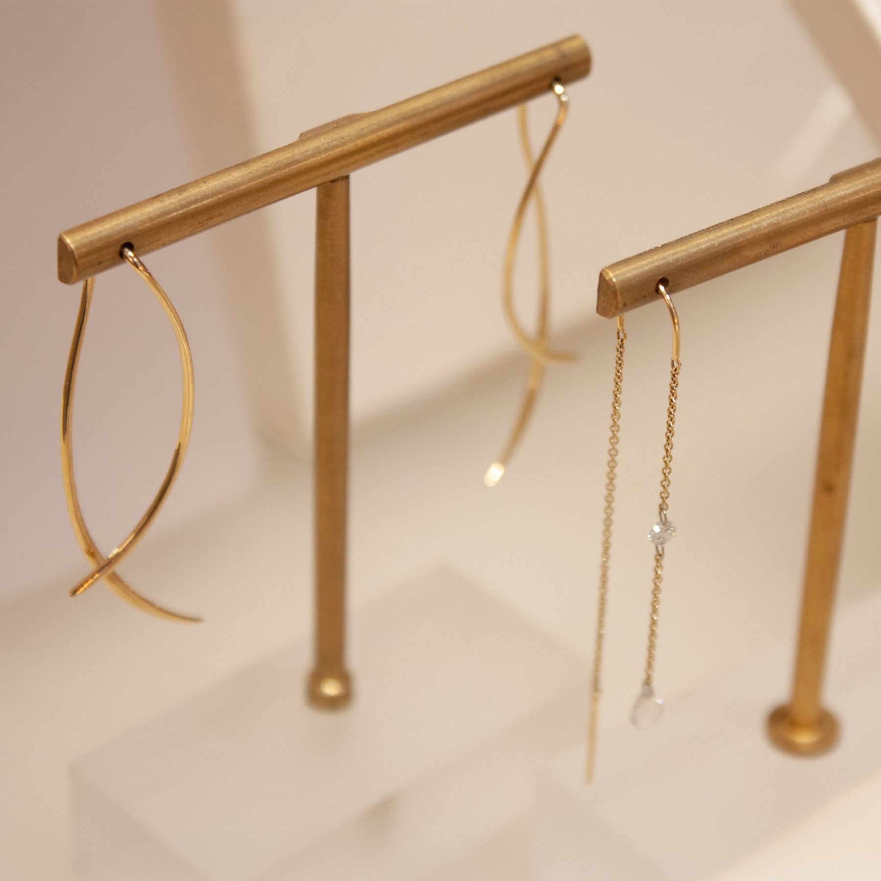 ARIA - 18ct gold, large wave threader earrings (pair) β The Alkemistry