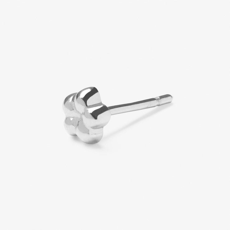 The Alkemistry 18ct white gold Chubby flower stud (single)